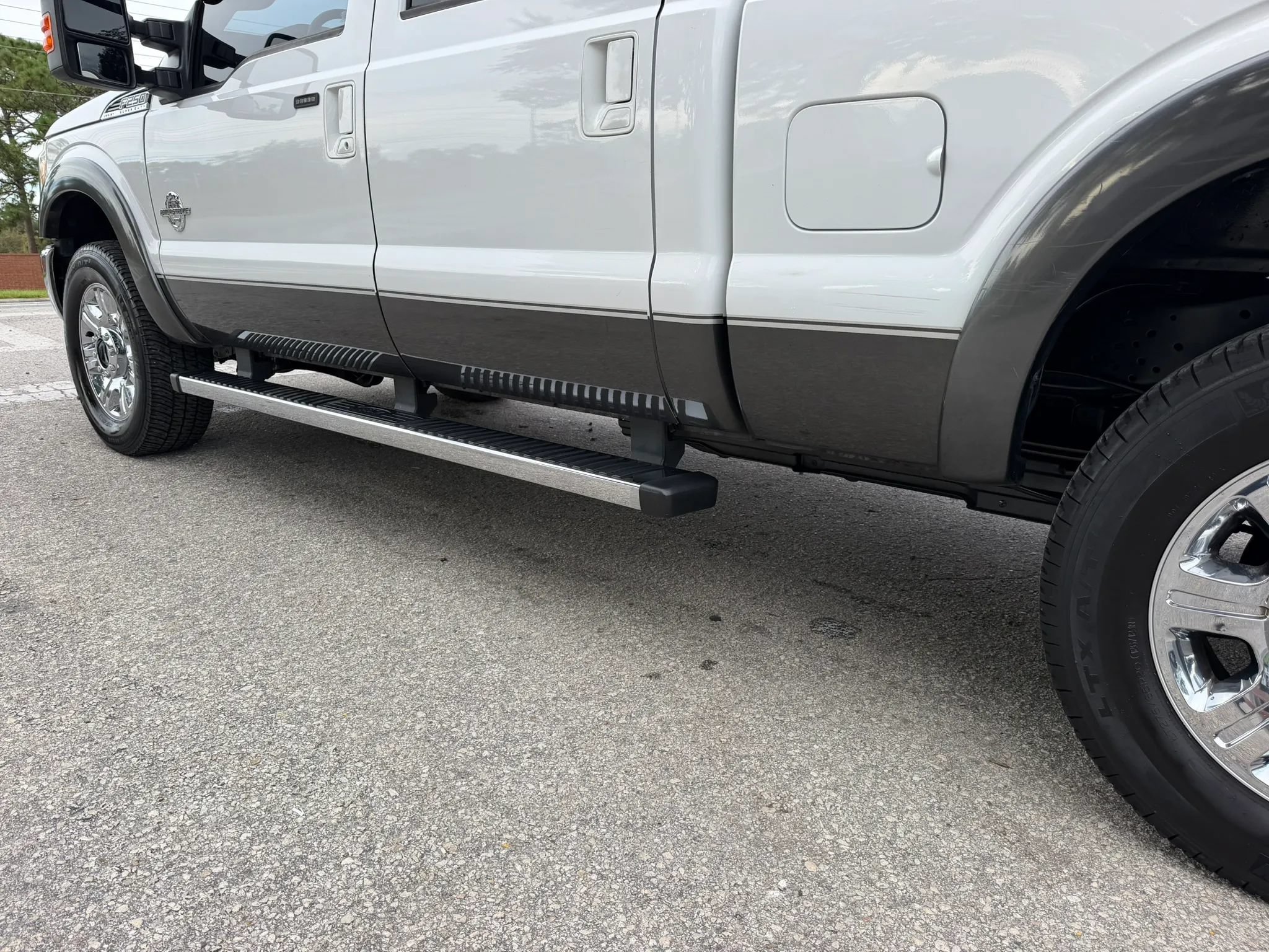 Used 2015 Ford F250 Lariat w/ Chrome Package AWD/4WD image 36