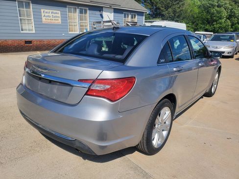 Used 2013 Chrysler 200 LX FWD image 9