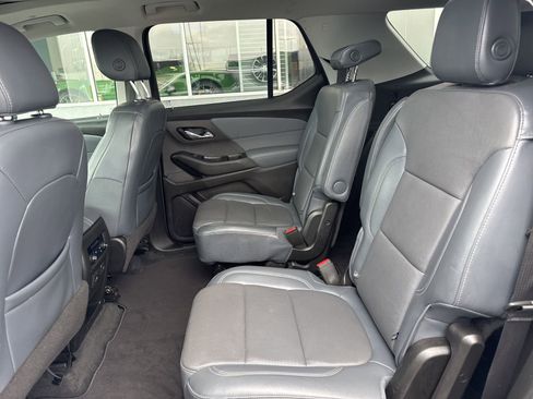 Used 2018 Chevrolet Traverse Premier image 17
