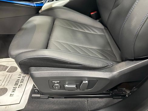 Used 2025 BMW X3 xDrive30i w/ M Sport Package image 13