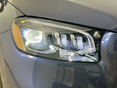 Used 2026 Mercedes-Benz GLS 450 4MATIC image 44