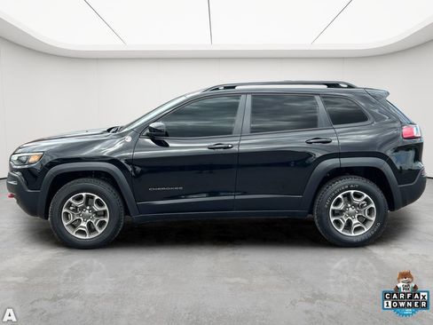 Used 2022 Jeep Cherokee Trailhawk AWD/4WD image 3