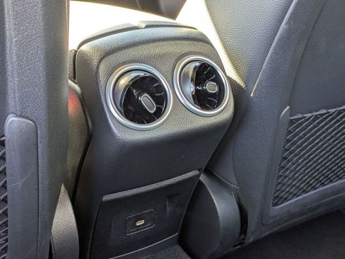 Used 2025 Mercedes-Benz CLA 250 4MATIC image 26