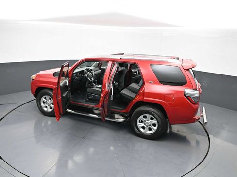 Used 2016 Toyota 4Runner SR5 AWD/4WD image 42