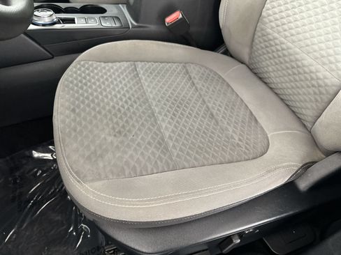 Used 2020 Ford Escape SE FWD image 12