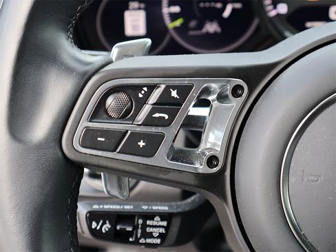 Certified 2023 Porsche Cayenne Turbo S image 29