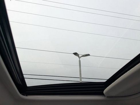 New 2026 Toyota Sienna XLE image 21