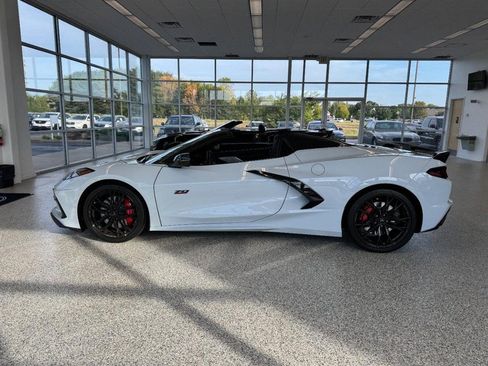 Used 2023 Chevrolet Corvette Stingray Preferred Conv w/ Z51 Performance Package RWD image 6