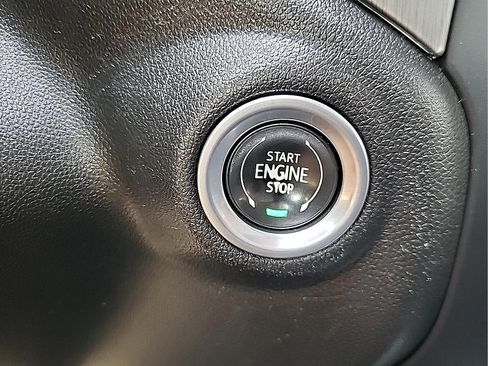 Used 2022 GMC Sierra 3500 Denali w/ Denali Ultimate Package AWD/4WD image 29