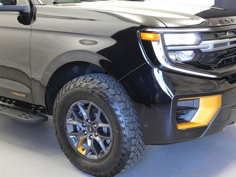 Used 2025 Ford Expedition Tremor AWD/4WD image 3
