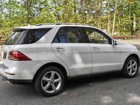 Used 2019 Mercedes-Benz GLE 400 4MATIC image 8