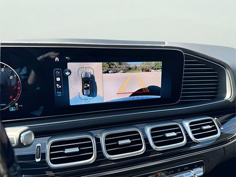 New 2025 Mercedes-Benz GLS 580 4MATIC image 17