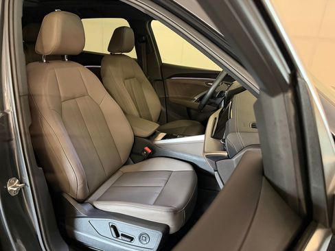Certified 2025 Audi Q5 Premium w/ Convenience Package AWD/4WD image 25