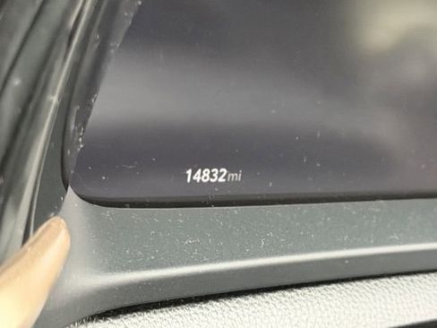 Used 2023 Toyota Crown XLE image 9