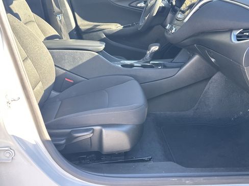 Used 2024 Chevrolet Malibu LT image 10