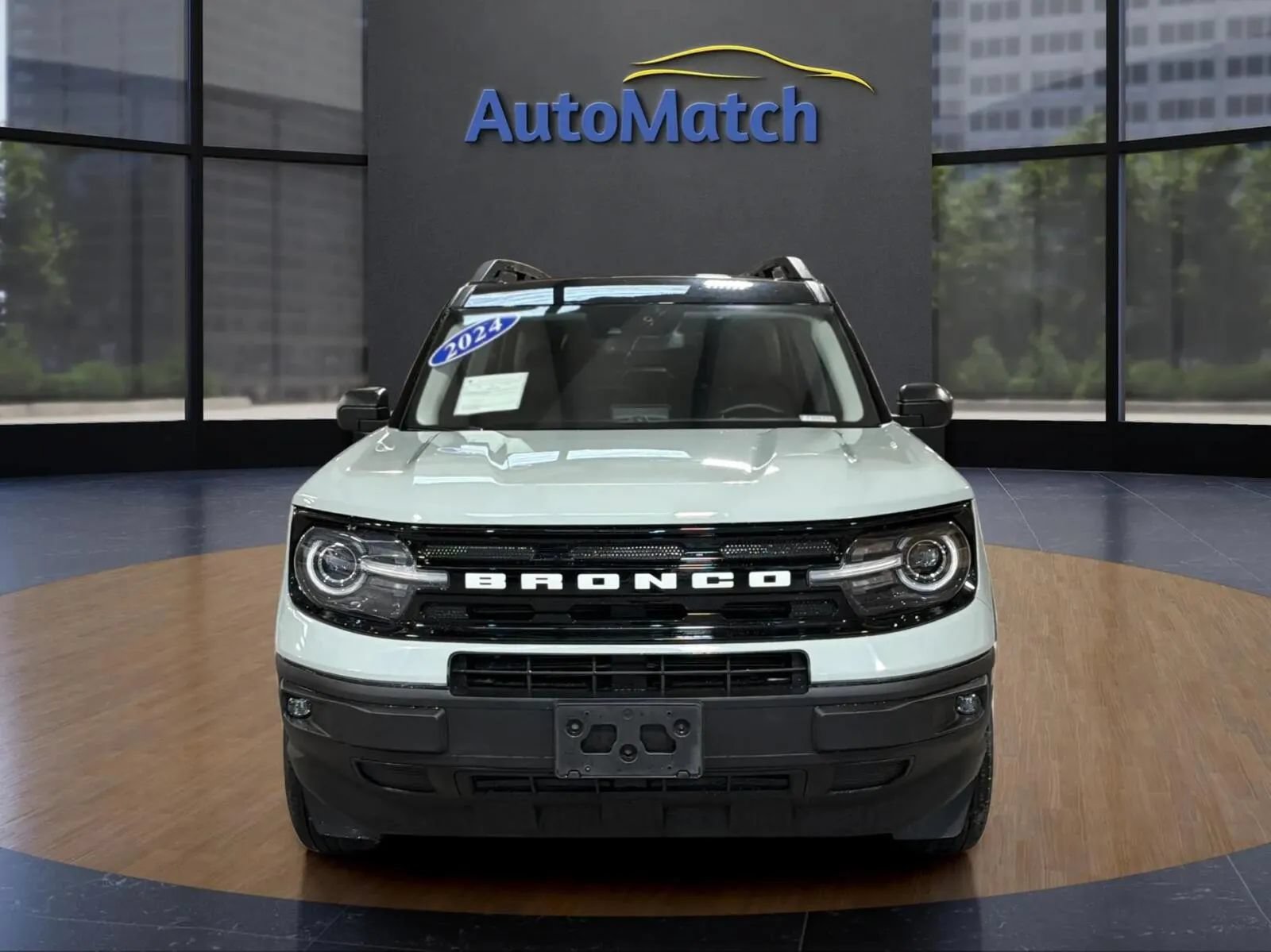 Used 2024 Ford Bronco Sport Outer Banks w/ Tech Package AWD/4WD image 3
