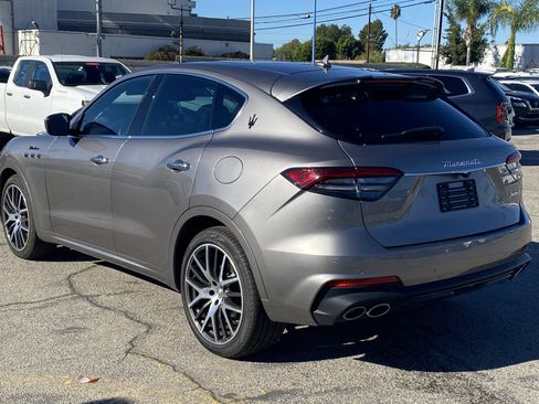 Used 2022 Maserati Levante Modena image 9