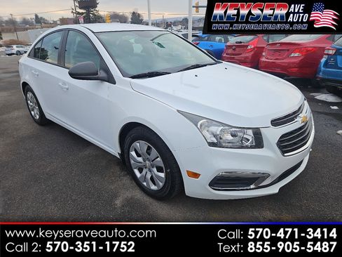 Used 2015 Chevrolet Cruze LS image 1