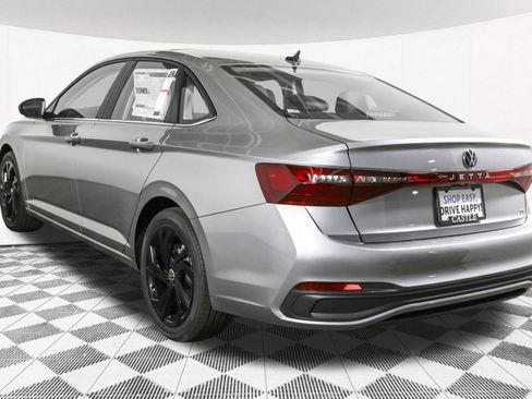 Used 2026 Volkswagen Jetta SE w/ Black Wheel Package FWD image 16
