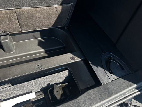 New 2025 Ford Bronco Badlands image 51