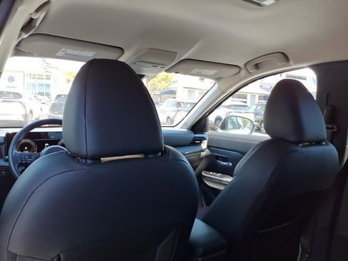 Certified 2025 Nissan Kicks SR image 10