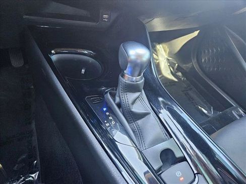 Used 2021 Toyota C-HR Limited image 11