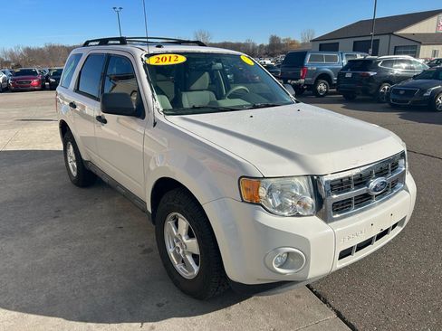 Used 2012 Ford Escape XLT image 3