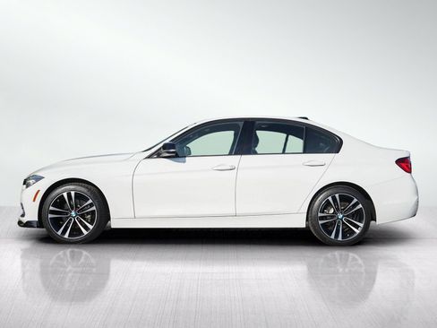 Used 2018 BMW 330i xDrive Sedan w/ Convenience Package AWD/4WD image 2