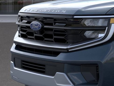 New 2026 Ford Expedition Max Platinum image 17
