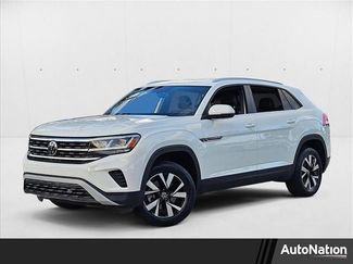 Used 2022 Volkswagen Atlas Cross Sport SE image 1
