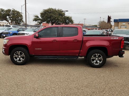 Used 2017 Chevrolet Colorado Z71 image 2