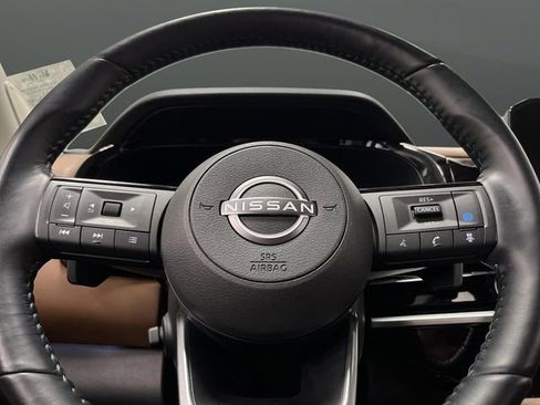 Used 2023 Nissan Pathfinder Platinum image 18