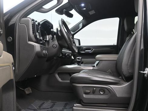 Used 2025 Chevrolet Silverado 1500 ZR2 w/ Technology Package image 12