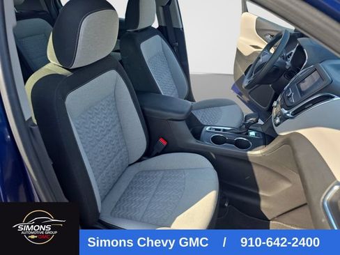 Used 2023 Chevrolet Equinox LS AWD/4WD image 26