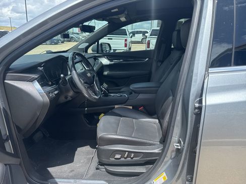 Used 2023 Cadillac XT5 Premium Luxury w/ Technology Package image 9