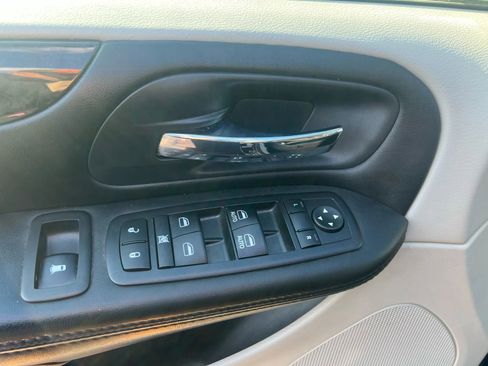 Used 2017 Dodge Grand Caravan SE w/ Power Window Group image 23
