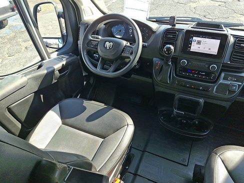 Used 2026 RAM ProMaster 2500 w/ Convenience Group FWD image 15