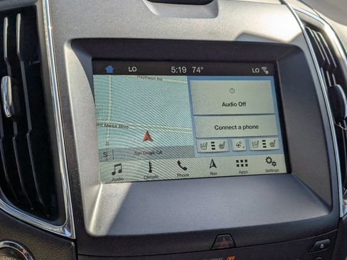 Used 2017 Ford Edge Titanium w/ Equipment Group 301A AWD/4WD image 26