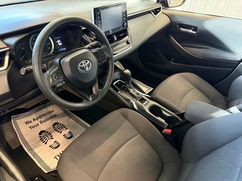 Used 2021 Toyota Corolla LE image 23