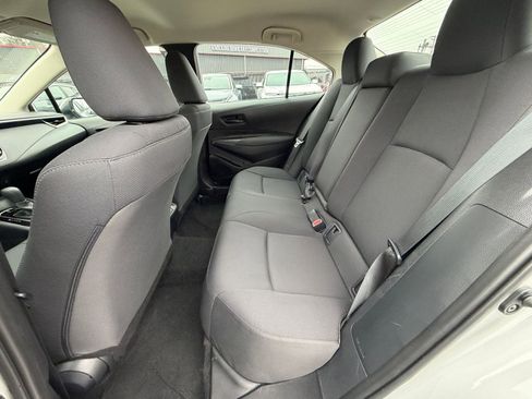 Used 2025 Toyota Corolla LE image 36