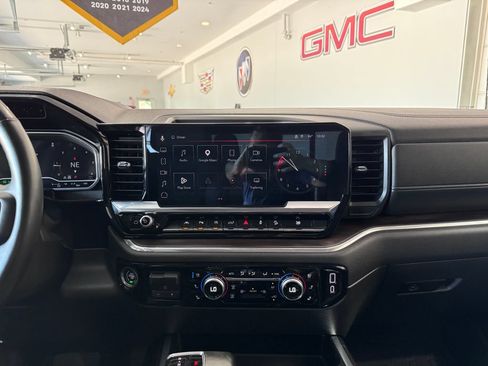 Certified 2023 GMC Sierra 1500 SLT w/ SLT Premium Plus Package AWD/4WD image 19