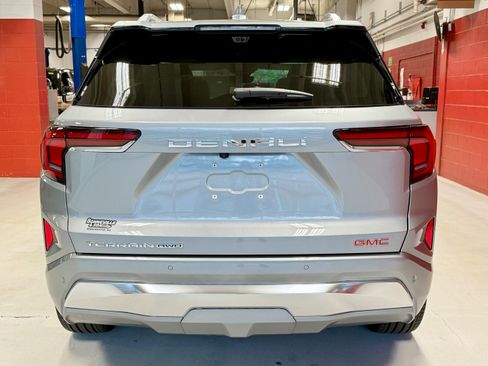 Used 2026 GMC Terrain Denali w/ LPO, Floor Liner Package AWD/4WD image 6