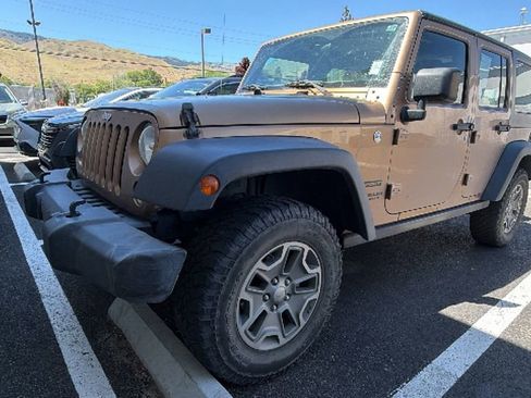 Used 2015 Jeep Wrangler Unlimited Sport w/ Connectivity Group AWD/4WD image 4
