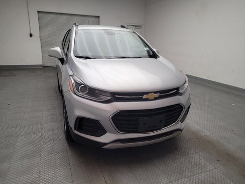 Used 2022 Chevrolet Trax LT FWD image 14