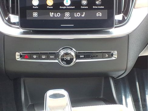 Certified 2026 Volvo XC90 B6 Plus AWD/4WD image 13