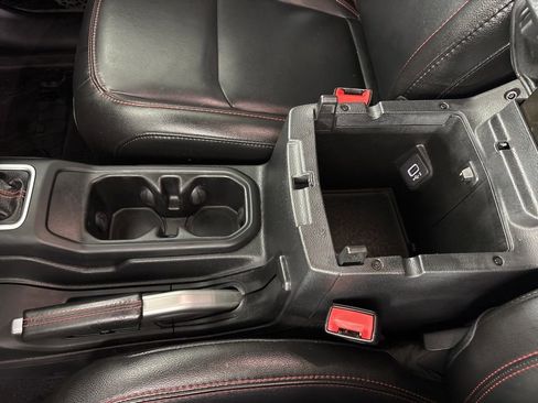 Used 2020 Jeep Gladiator Rubicon AWD/4WD image 46