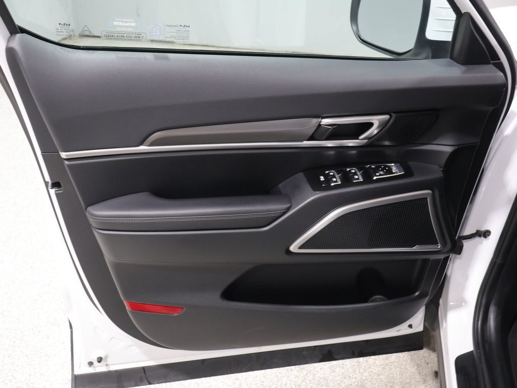 Used 2025 Kia Telluride S AWD/4WD image 13