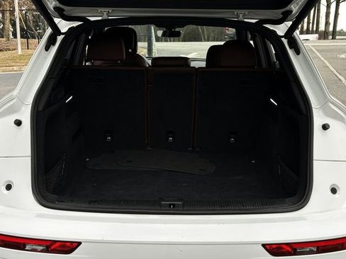 Used 2019 Audi Q5 2.0T Premium w/ Convenience Package AWD/4WD image 32