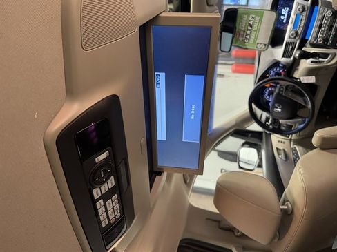 Used 2011 Honda Odyssey Touring Elite image 17