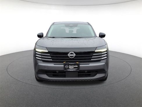 Used 2025 Nissan Kicks S image 2